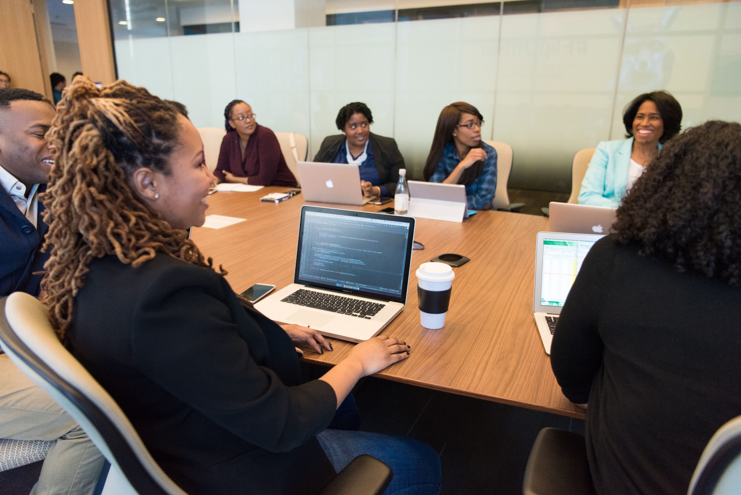 Shelby Global consultant meeting with a candidate